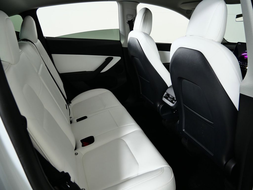 Thumbnail: 2022 Tesla Model Y - 25