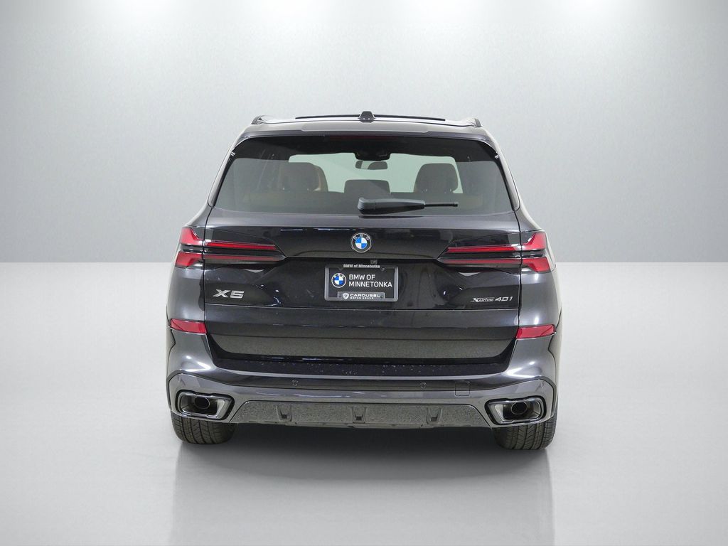 Thumbnail: 2026 BMW X5 - 10
