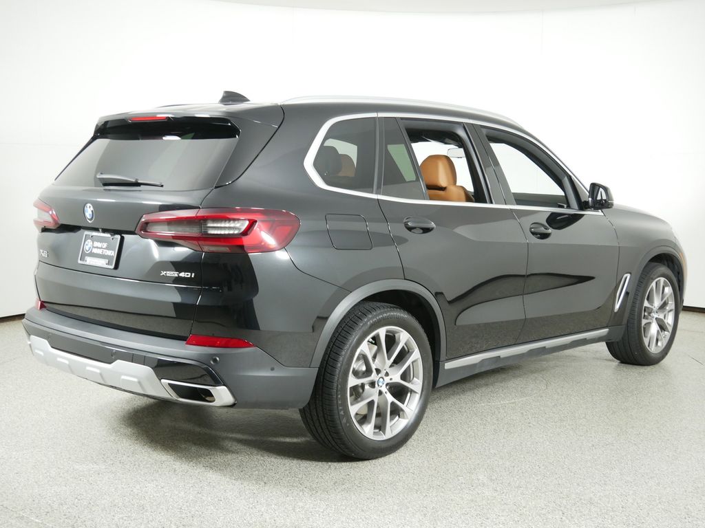 Thumbnail: 2021 BMW X5 - 10