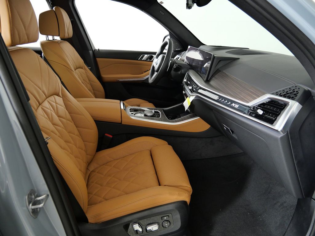 Thumbnail: 2026 BMW X5 - 20