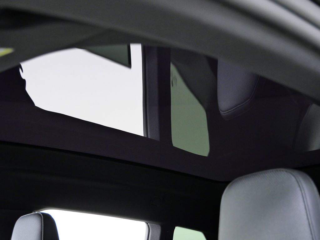 Thumbnail: 2026 BMW iX - 19