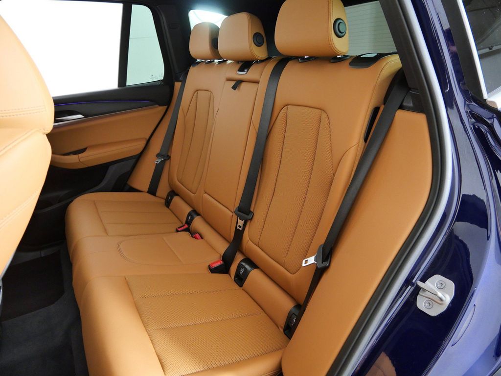 Thumbnail: 2023 BMW X3 - 33
