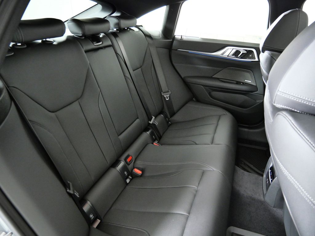 Thumbnail: 2026 BMW i4 - 26