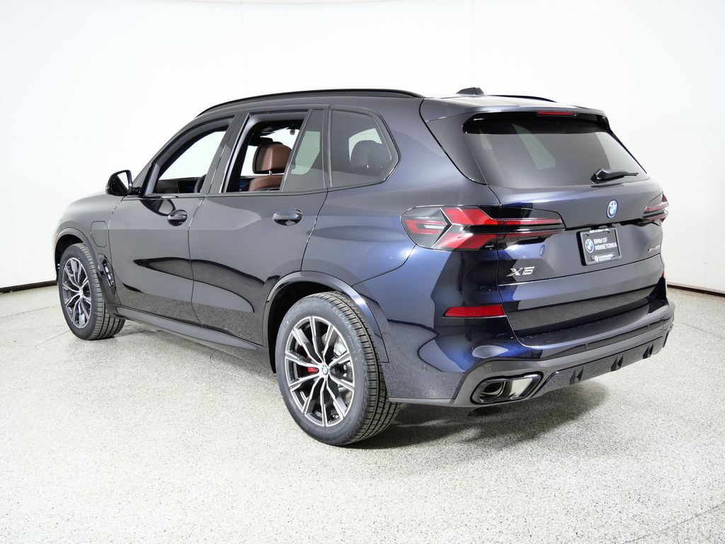 Thumbnail: 2026 BMW X5 - 14