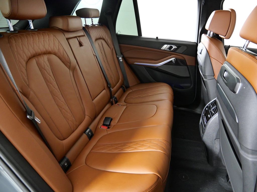 Thumbnail: 2024 BMW X5 - 32