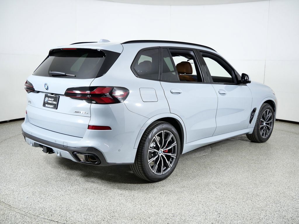 Thumbnail: 2026 BMW X5 - 11