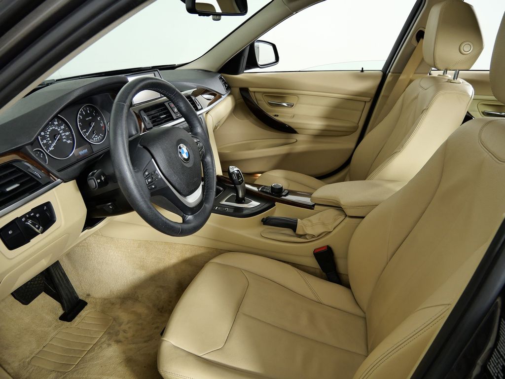 Thumbnail: 2015 BMW 3 Series - 33