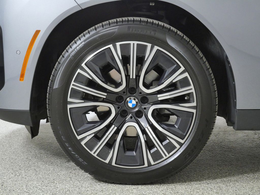 Thumbnail: 2025 BMW X3 - 21