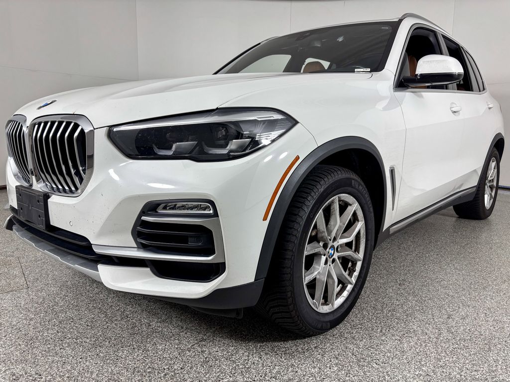 Thumbnail: 2021 BMW X5 - 5