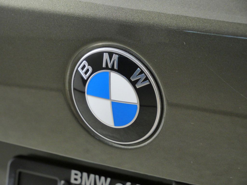 Thumbnail: 2021 BMW X5 - 11