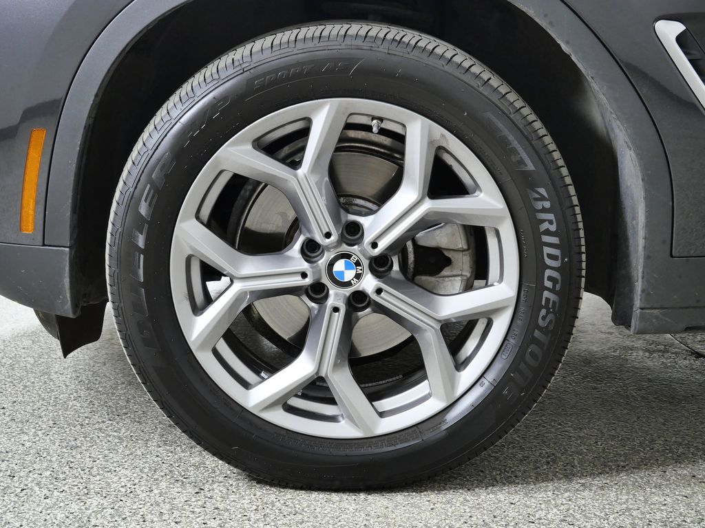 Thumbnail: 2024 BMW X3 - 21