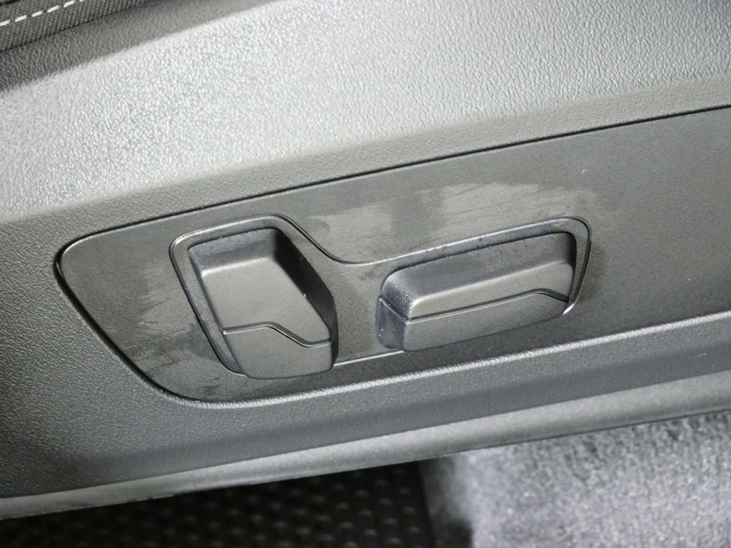 Thumbnail: 2026 BMW X1 - 22
