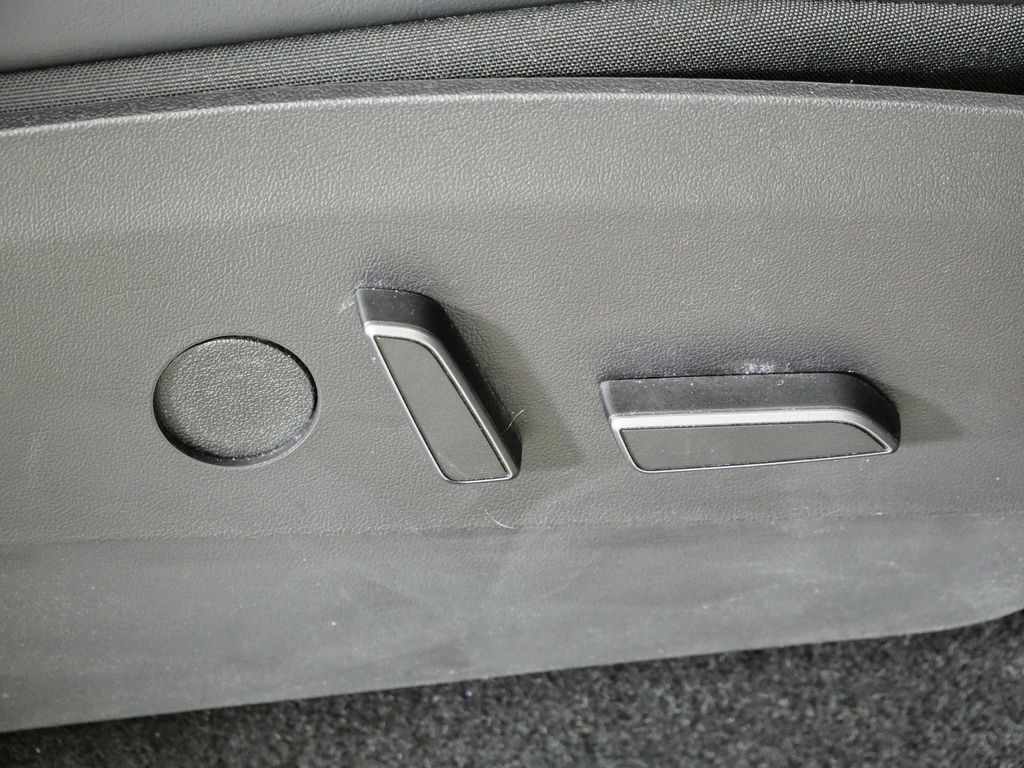 Thumbnail: 2021 Tesla Model Y - 22