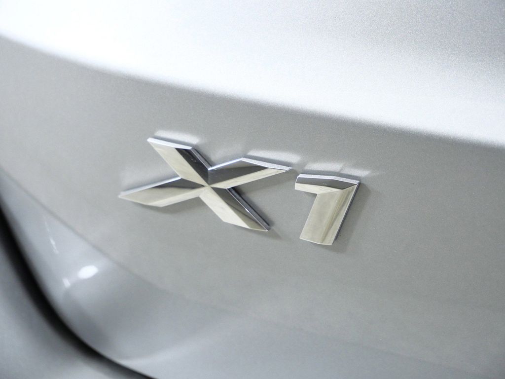 Thumbnail: 2026 BMW X1 - 13