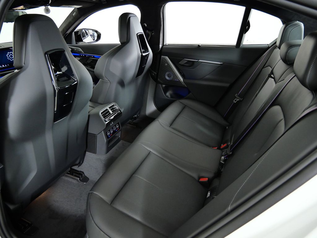 Thumbnail: 2026 BMW M5 - 31