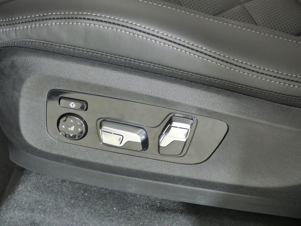 Thumbnail: 2026 BMW X5 - 39