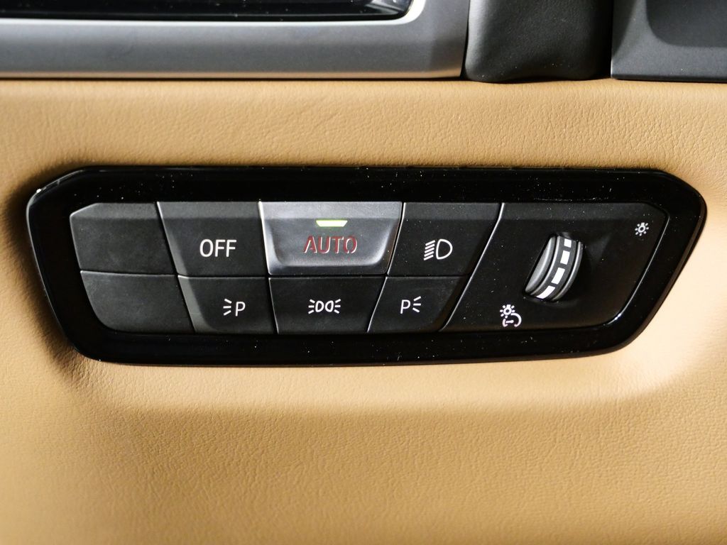 Thumbnail: 2025 BMW M8 - 37