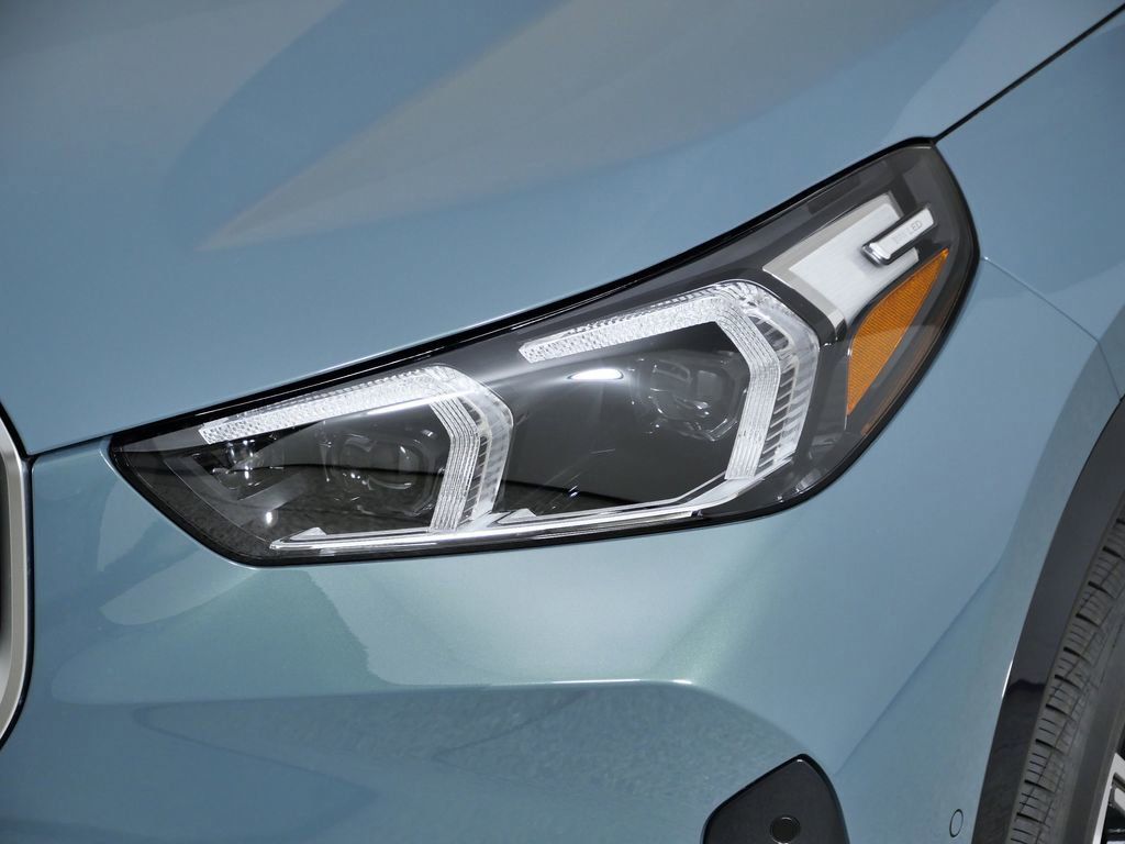 Thumbnail: 2026 BMW X1 - 5