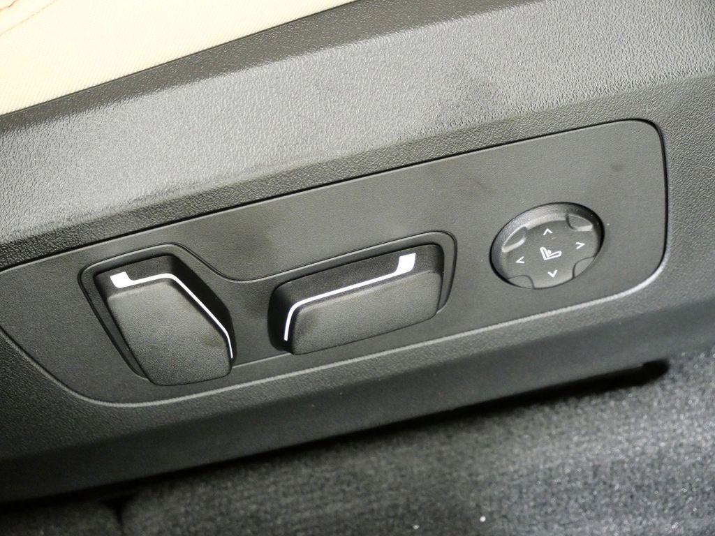 Thumbnail: 2026 BMW X3 - 23