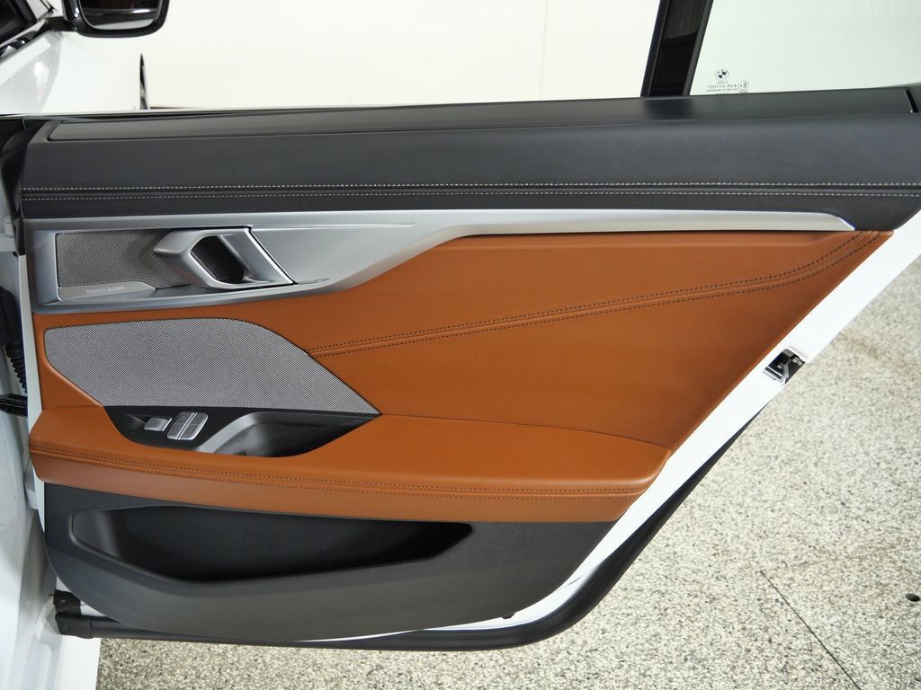 Thumbnail: 2026 BMW 8 Series - 26