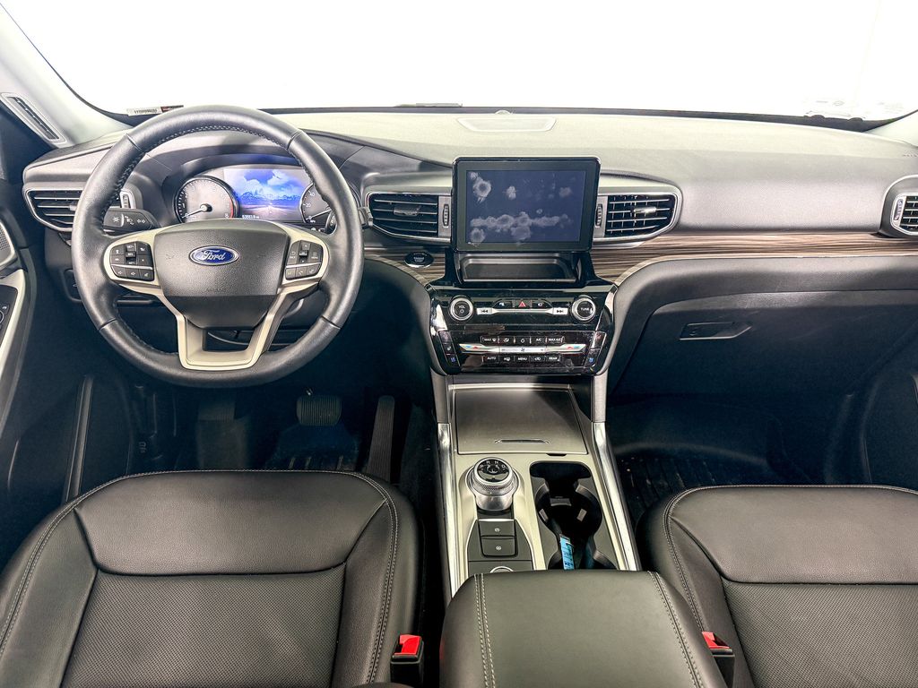 Thumbnail: 2022 Ford Explorer - 9