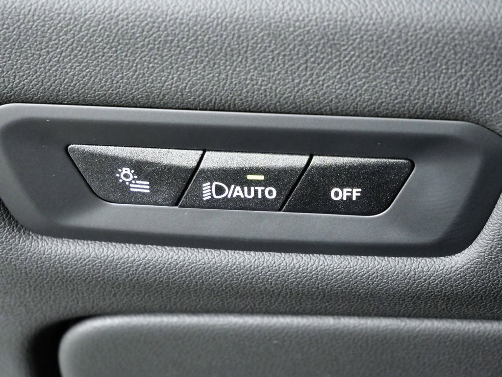 Thumbnail: 2026 BMW X5 - 42