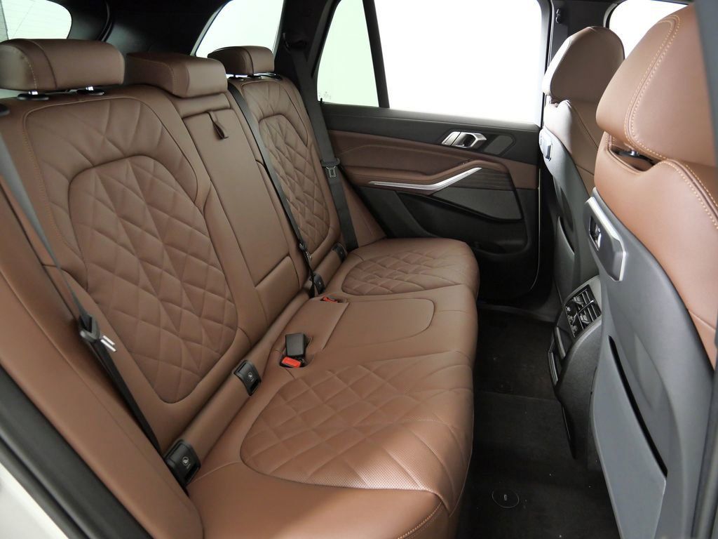 Thumbnail: 2026 BMW X5 - 29