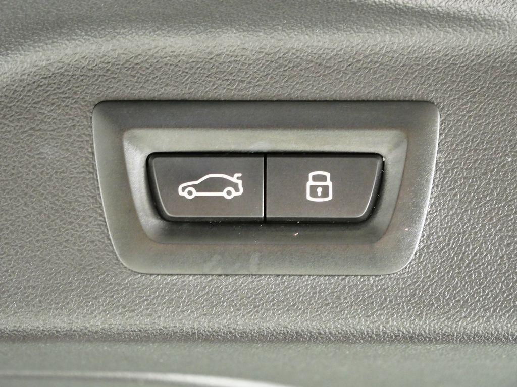 Thumbnail: 2024 BMW X7 - 35