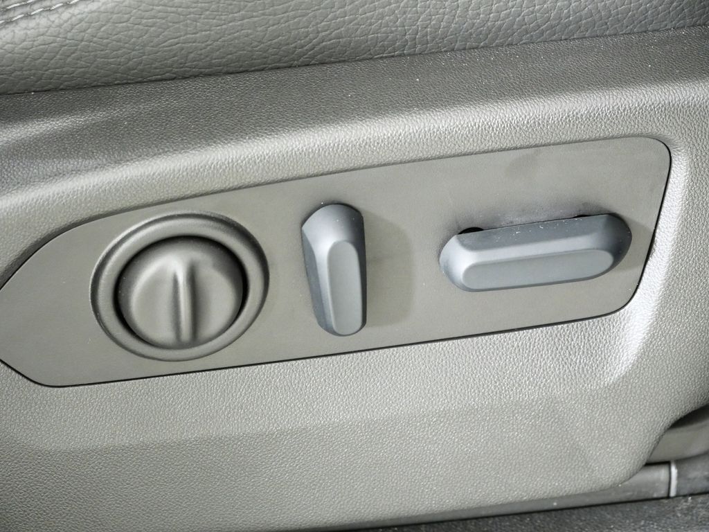 Thumbnail: 2022 GMC Sierra 2500 - 23