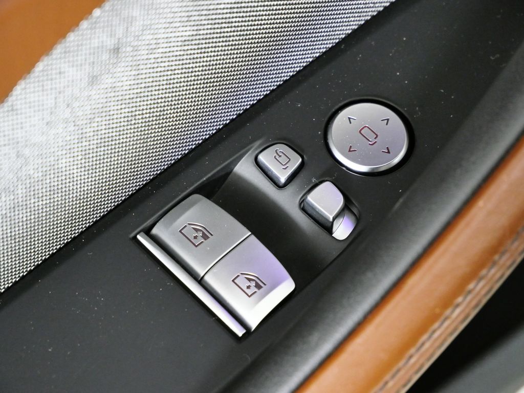 Thumbnail: 2024 BMW 8 Series - 36