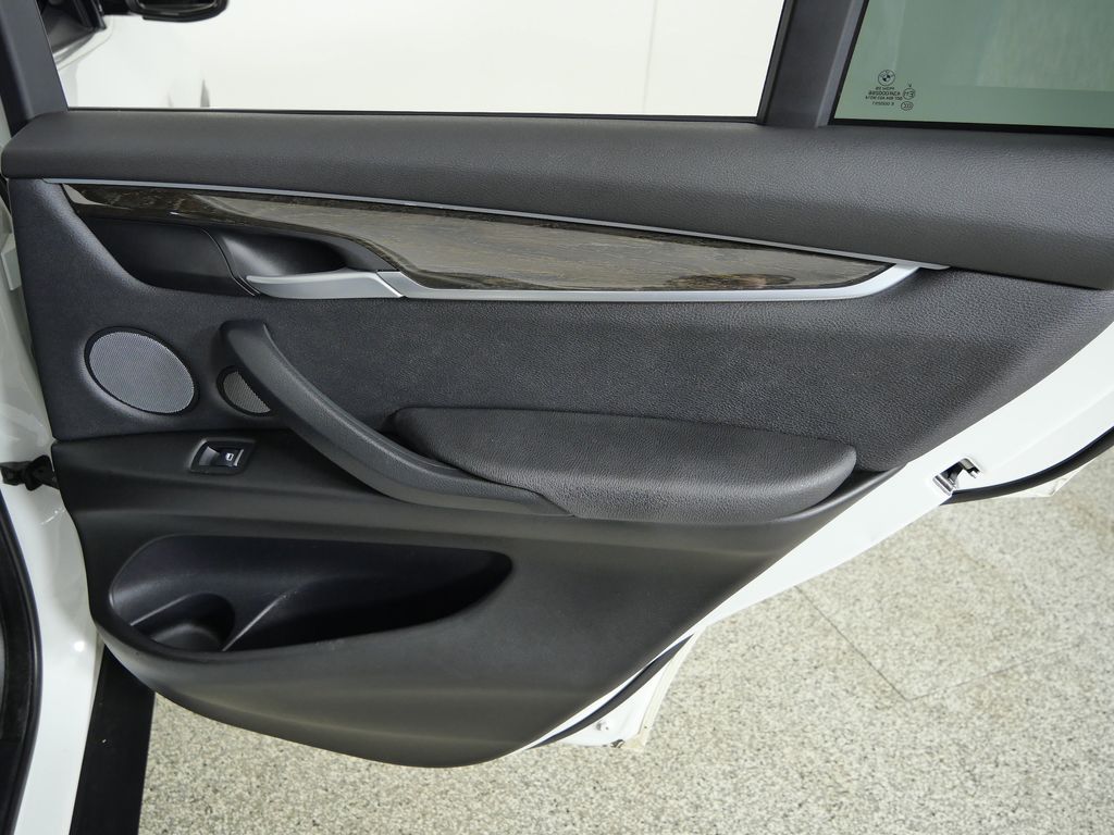 Thumbnail: 2017 BMW X5 - 24