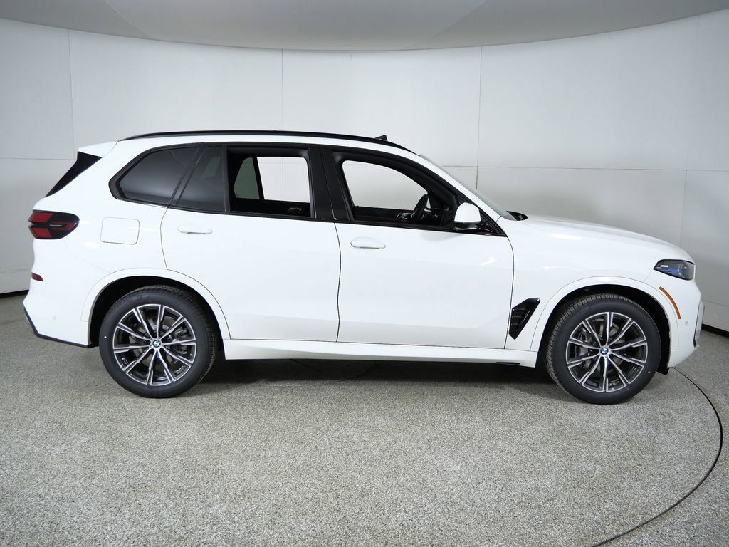 Thumbnail: 2026 BMW X5 - 10