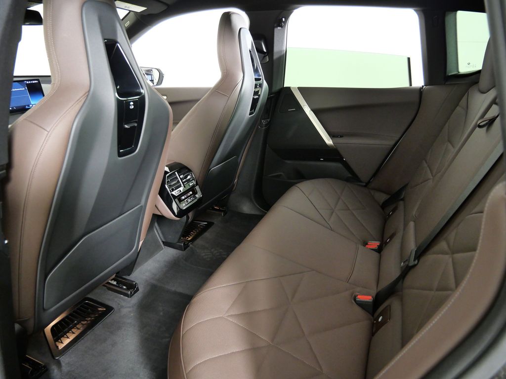 Thumbnail: 2025 BMW iX - 35