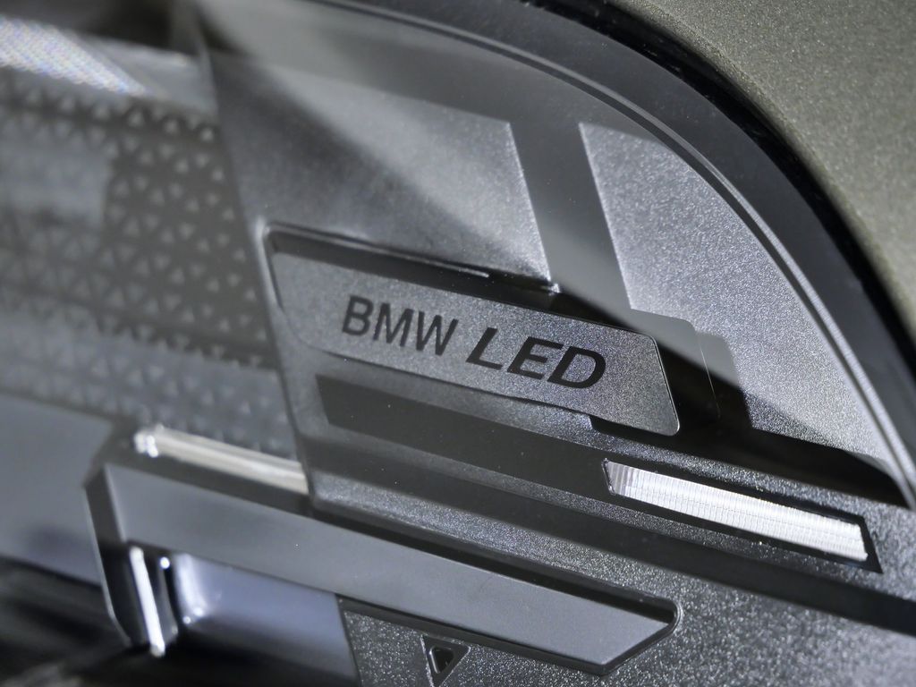 Thumbnail: 2026 BMW X5 - 4