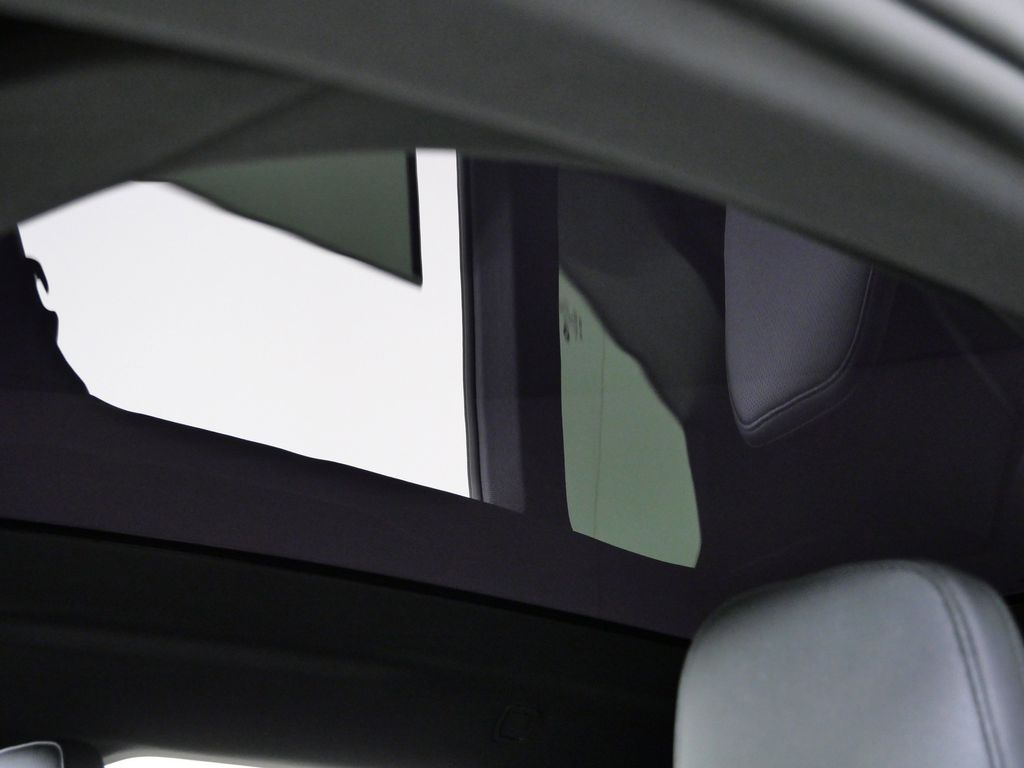 Thumbnail: 2026 BMW iX - 19