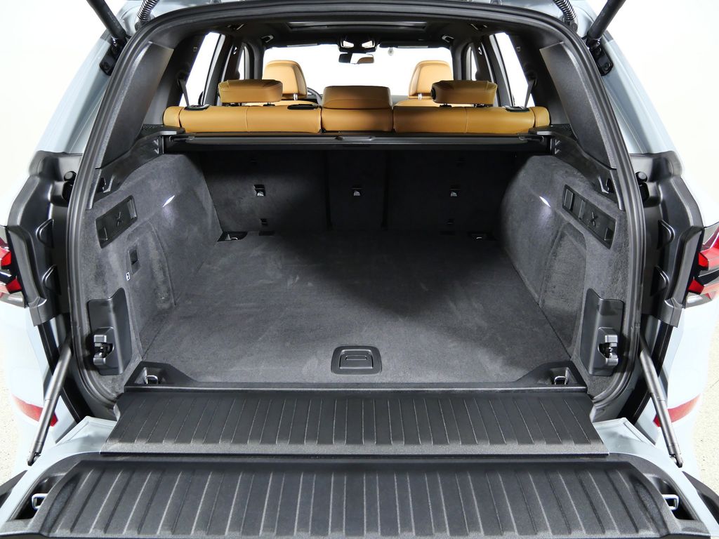 Thumbnail: 2026 BMW X5 - 28