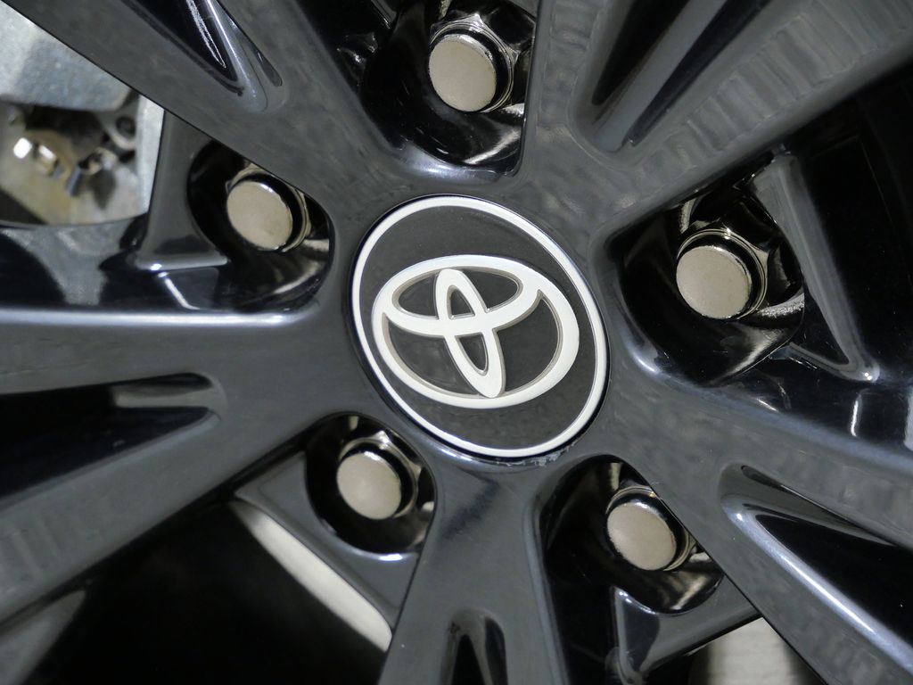 Thumbnail: 2024 Toyota RAV4 - 5