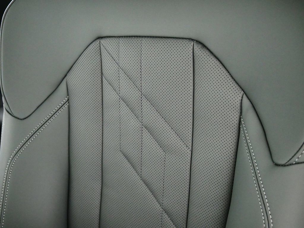 Thumbnail: 2025 BMW X3 - 33