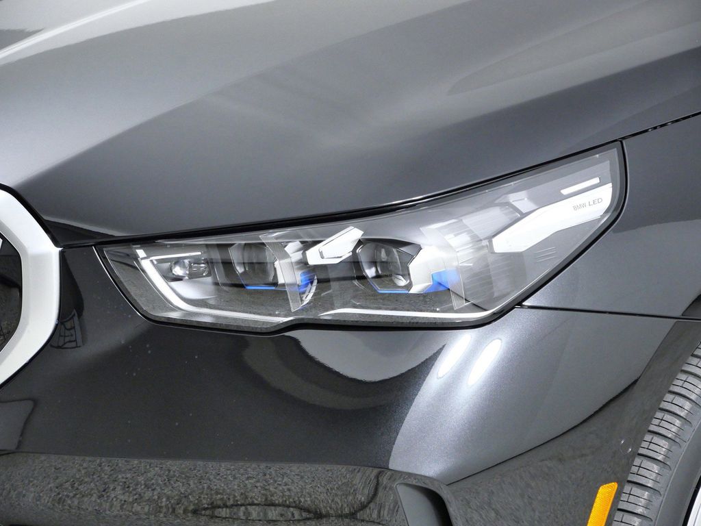 Thumbnail: 2026 BMW 5 Series - 3