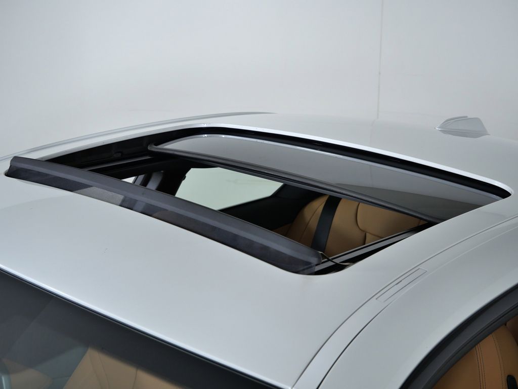 Thumbnail: 2025 BMW 2 Series - 18