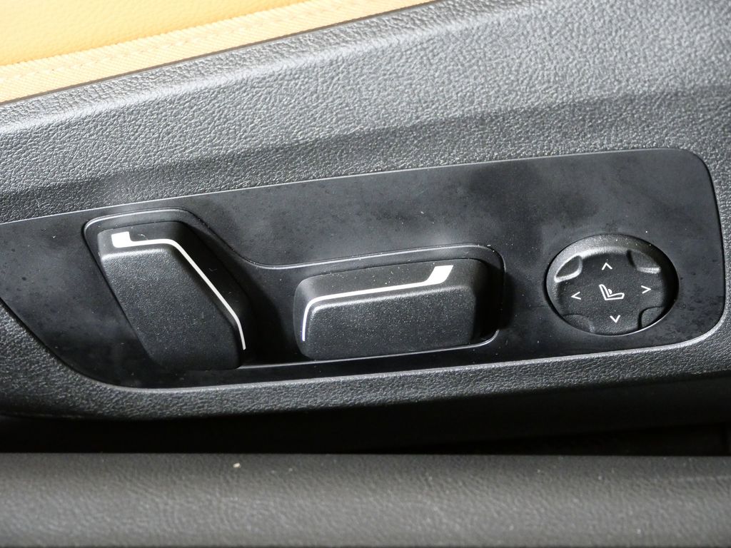 Thumbnail: 2025 BMW 4 Series - 27