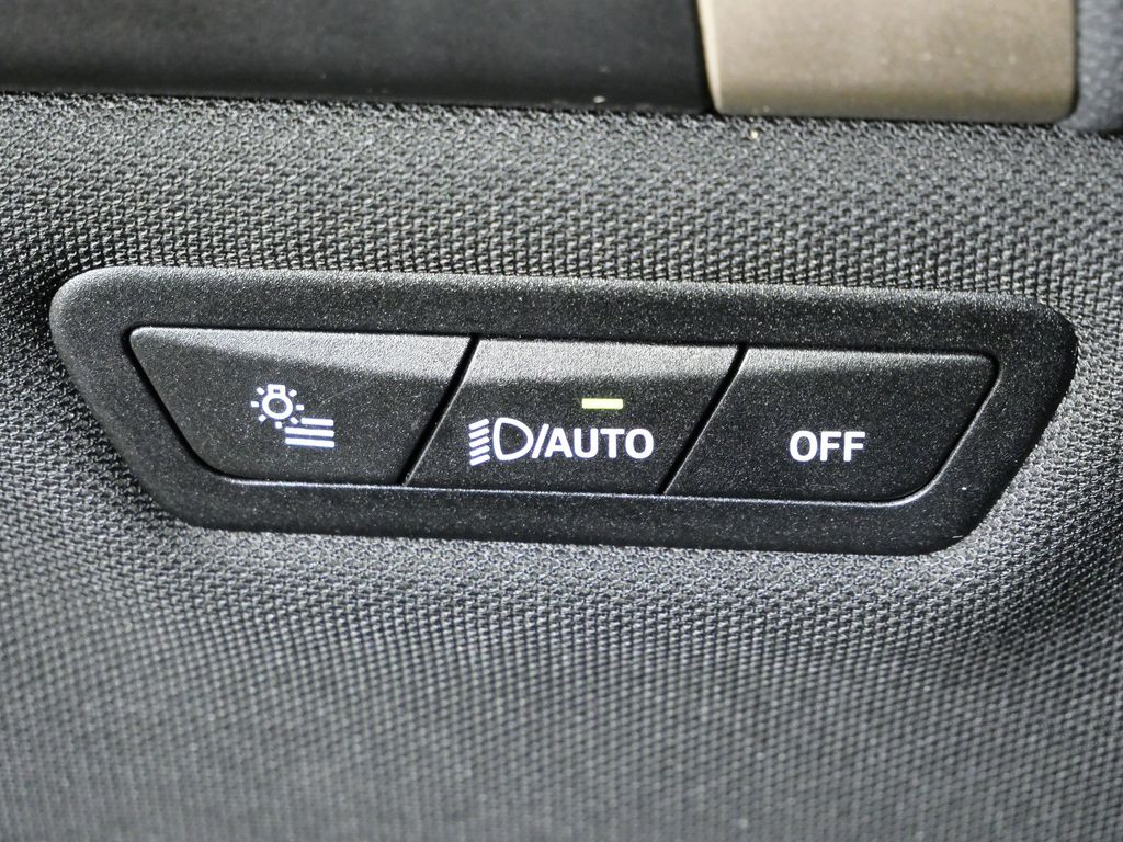 Thumbnail: 2025 BMW iX - 43