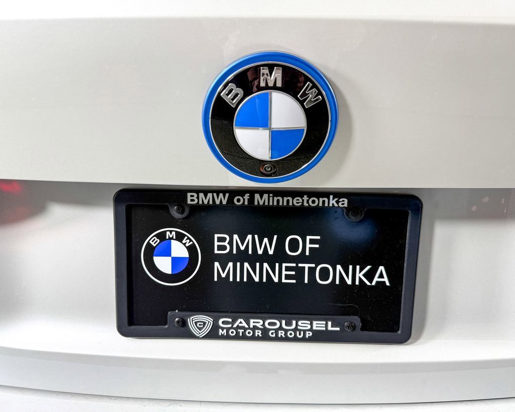 Thumbnail: 2025 BMW i4 - 16