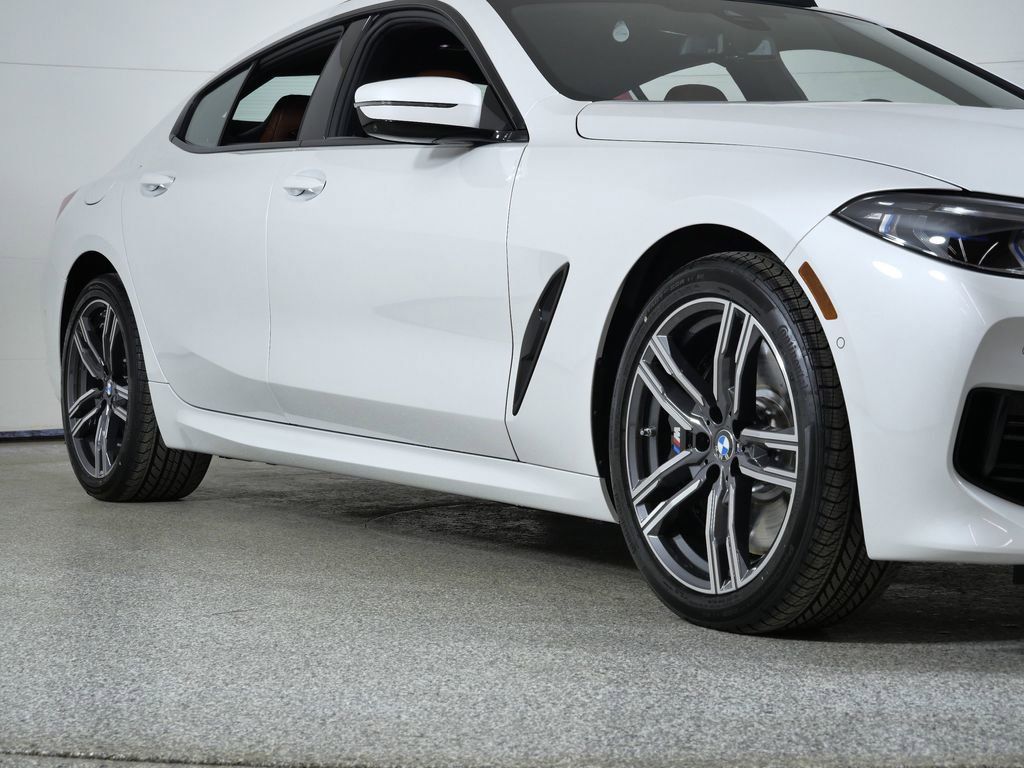 Thumbnail: 2026 BMW 8 Series - 8