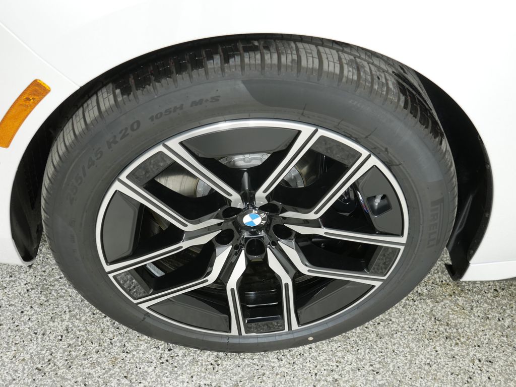 Thumbnail: 2025 BMW 7 Series - 18