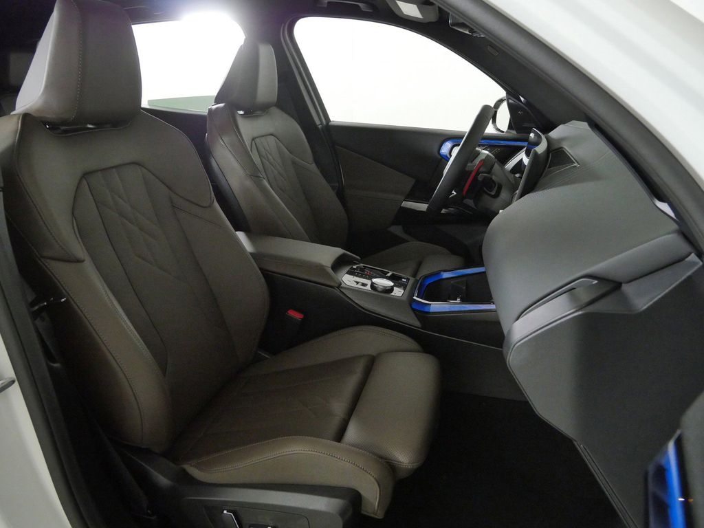 Thumbnail: 2026 BMW X3 - 22