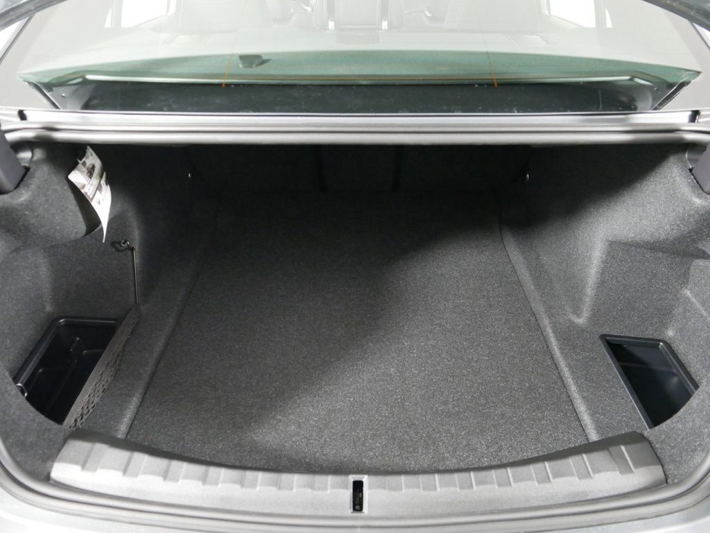 Thumbnail: 2025 BMW 3 Series - 31