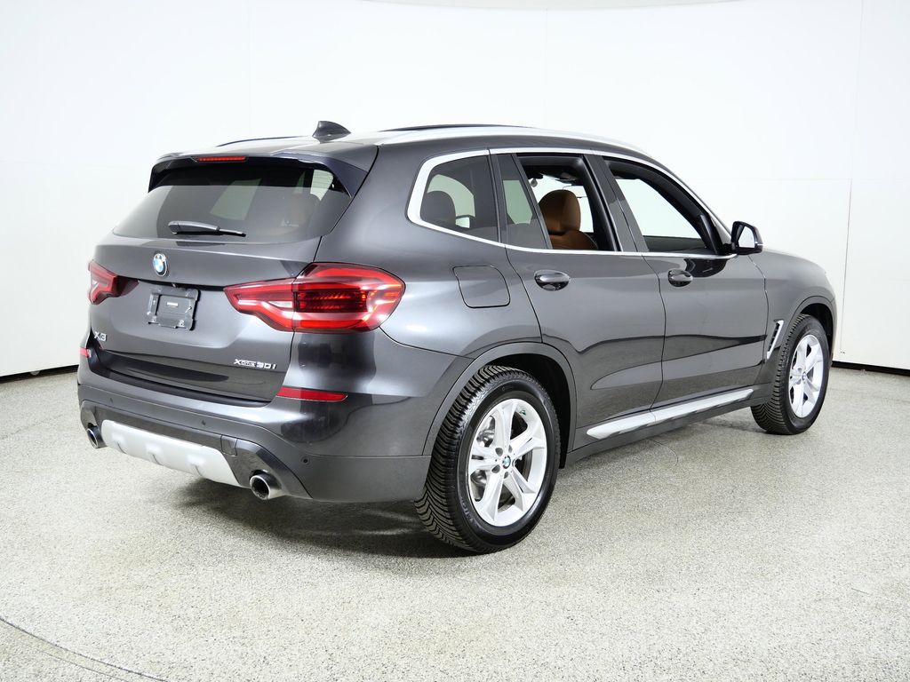 Thumbnail: 2021 BMW X3 - 10