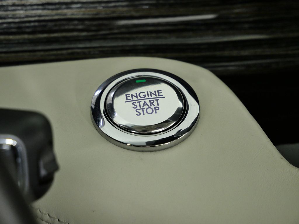 Thumbnail: 2020 Lincoln Aviator - 45