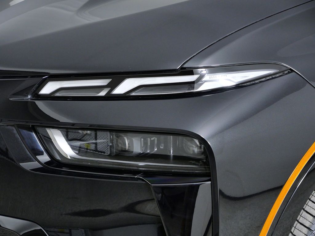 Thumbnail: 2026 BMW X7 - 3